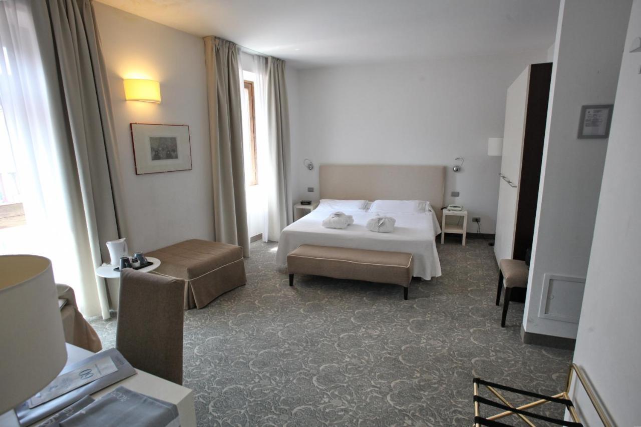 טרנטו Albergo Accademia מראה חיצוני תמונה